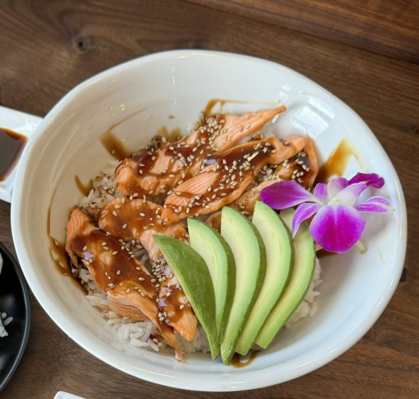 Salmon donburi